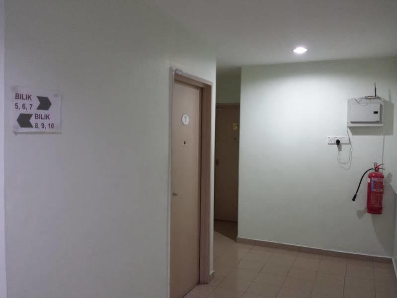 Batu Berendam Inn Kampong Sungai Putat Dış mekan fotoğraf